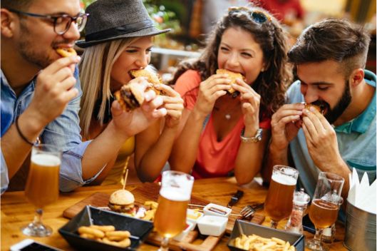 manejo de pedidos en cocina de restaurante con carta electrónica